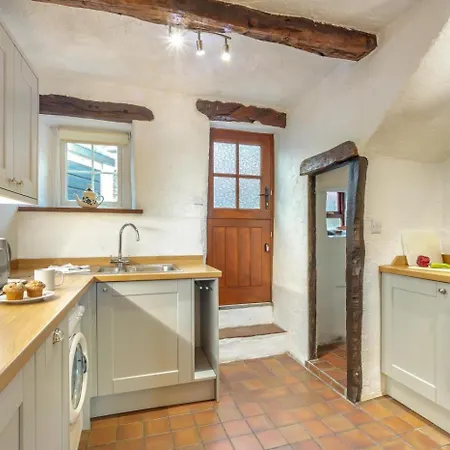 2 Bed In Oc-c34128 Holiday home Lindale